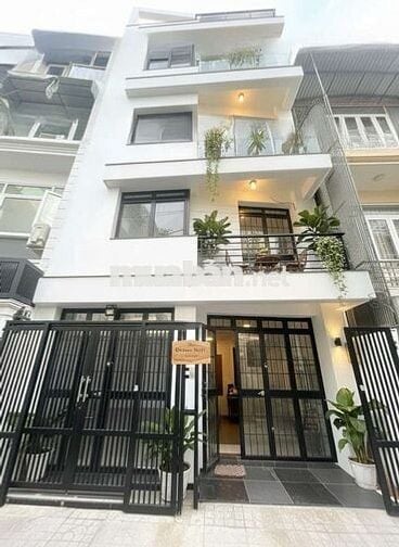 🌅🌄Nhà hẻm Hoàng Sa, 3PN + 5WC + sân thượng