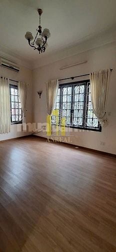 Cho Thuê Căn Biệt Thự 8 Phòng - Nguyễn Văn Hưởng - Giá 115 Triệu