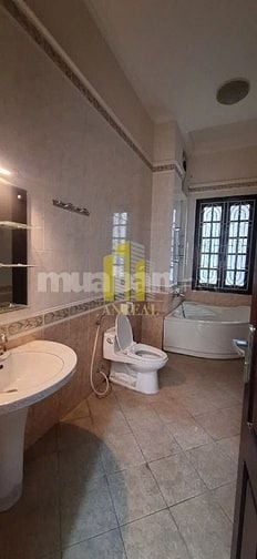 Cho Thuê Căn Biệt Thự 8 Phòng - Nguyễn Văn Hưởng - Giá 115 Triệu