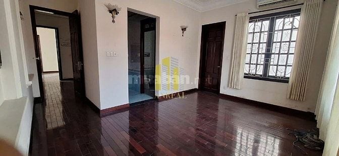 Cho Thuê Căn Biệt Thự 8 Phòng - Nguyễn Văn Hưởng - Giá 115 Triệu
