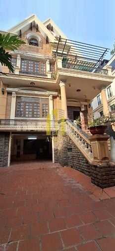 Cho Thuê Căn Biệt Thự 8 Phòng - Nguyễn Văn Hưởng - Giá 115 Triệu