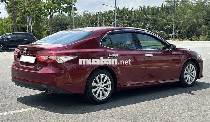 Toyota Camry 2020 2.0G - siêu lướt 24,000 Km.