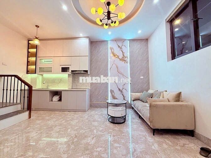 Bán nhà quận Tây Hồ, dân xây 5 tầng, 27m2, 7.95 tỷ