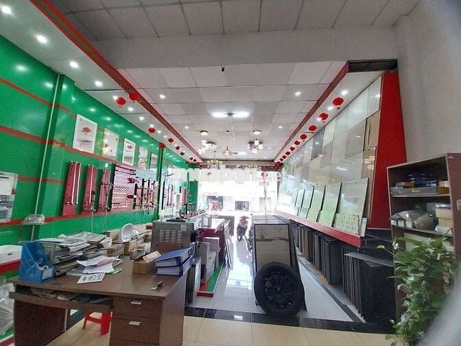 Nhà mặt tiền + nhà yến 3,5 lầu giá thỏa thuận