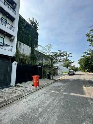 Chính chủ bán gấp Nhà KDC Sài Gòn South. DT: 181m2. Giá: 48 tr/m2 tính