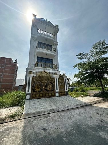 Chính chủ bán gấp Nhà KDC Sài Gòn South. DT: 181m2. Giá: 48 tr/m2 tính