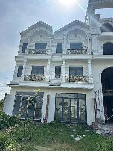 Chính chủ bán gấp Nhà KDC Sài Gòn South. DT: 181m2. Giá: 48 tr/m2 tính