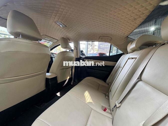 Toyota Altis 2018 1.8G Bạc 66000 km