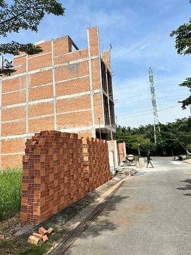 Chính chủ bán gấp Nhà KDC Sài Gòn South. DT: 181m2. Giá: 48 tr/m2 tính