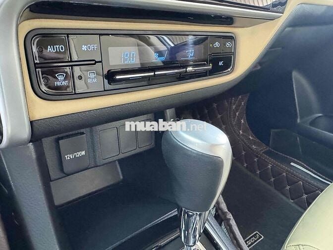 Toyota Altis 2018 1.8G Bạc 66000 km