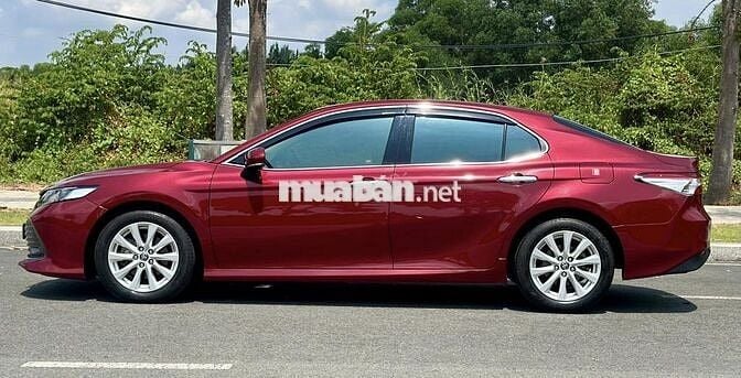 Toyota Camry 2020 2.0G - siêu lướt 24,000 Km.