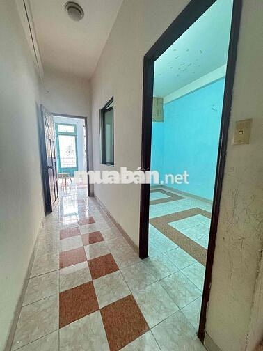 nhà nguyên căn 4x18 hẻm C3 phạm hùng