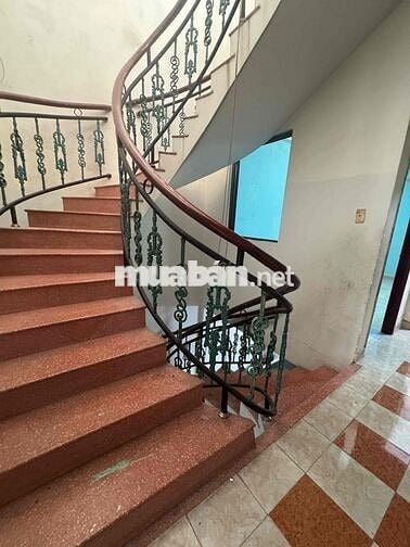 nhà nguyên căn 4x18 hẻm C3 phạm hùng