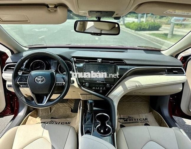 Toyota Camry 2020 2.0G - siêu lướt 24,000 Km.