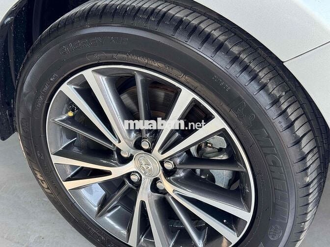 Toyota Altis 2018 1.8G Bạc 66000 km