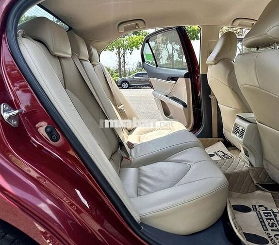 Toyota Camry 2020 2.0G - siêu lướt 24,000 Km.