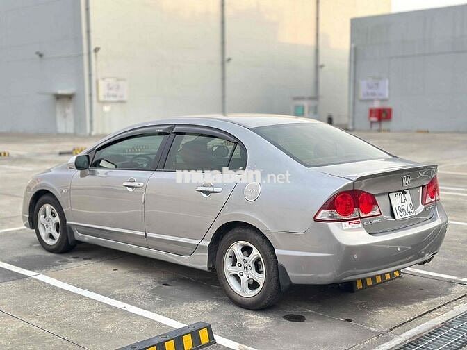 Honda Civic lăn bánh 2010 1.8 AT chuẩn gia đình