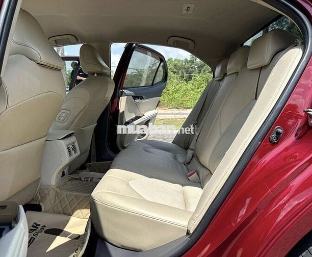 Toyota Camry 2020 2.0G - siêu lướt 24,000 Km.