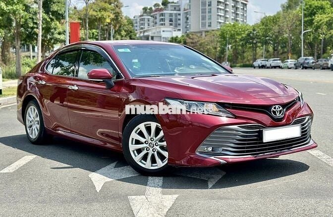Toyota Camry 2020 2.0G - siêu lướt 24,000 Km.
