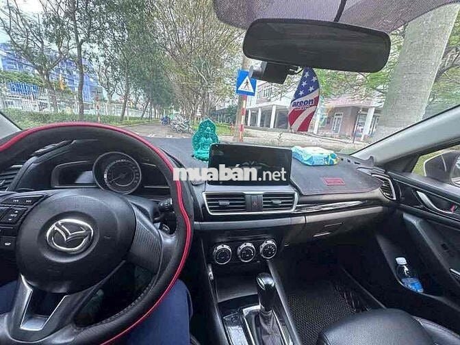 Mazda 3 2016 1.5 AT Hatchback - 110000 km