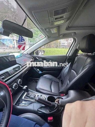 Mazda 3 2016 1.5 AT Hatchback - 110000 km