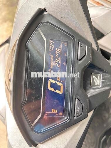 mình cần bán chiếc vario 150 indo và AB 2019