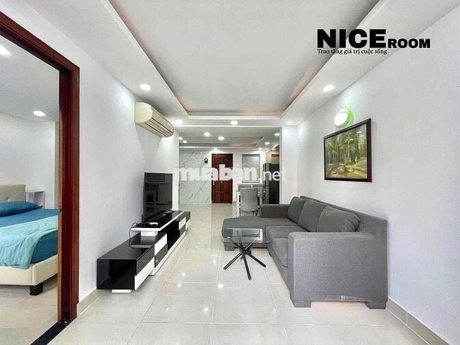 Cho Thuê Căn Hộ Rộng  40m2 View Landmark 81 , Ngay Trung Tâm Q1