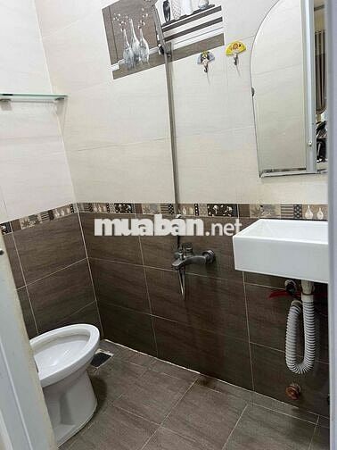 Cho Thuê Nhà Hẻm Xe Hới Thông Luỹ Bán Bích , 3 Máy Lạnh , Máy Giặt