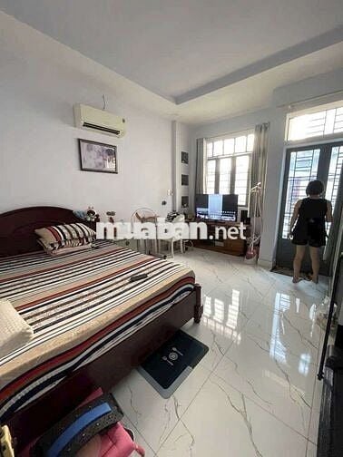 Chỉ Hơn 3 Tỷ Có Nhà Đẹp ở Ngay (4*12) Hẻm Xe Tải Thông