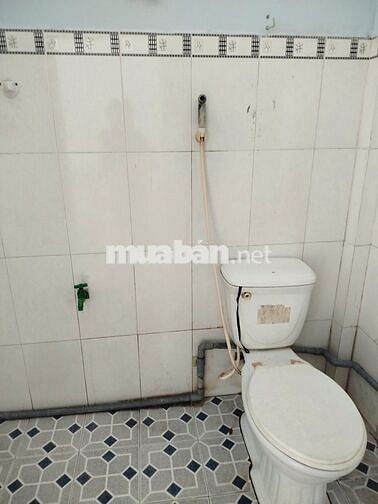 Còn trống một phòng trọ đối diện chờ đầu mối P8