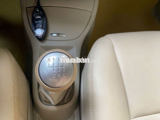 Bán xe Nissan Livina Sx 2011 số sàn