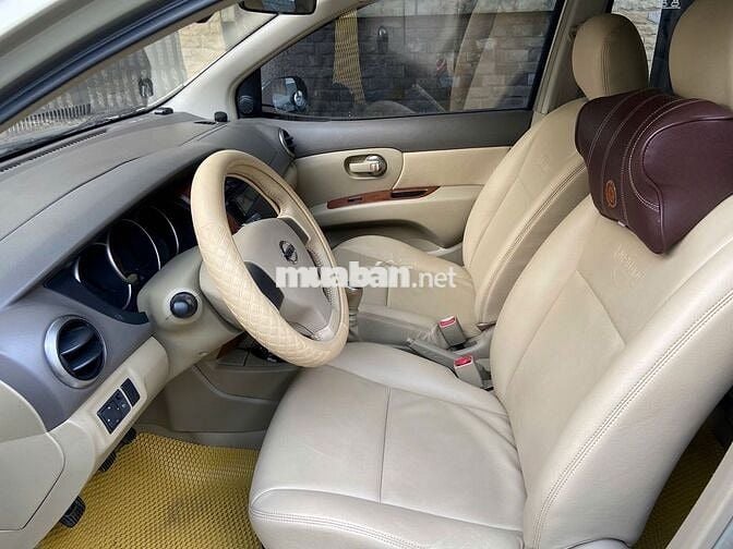 Bán xe Nissan Livina Sx 2011 số sàn