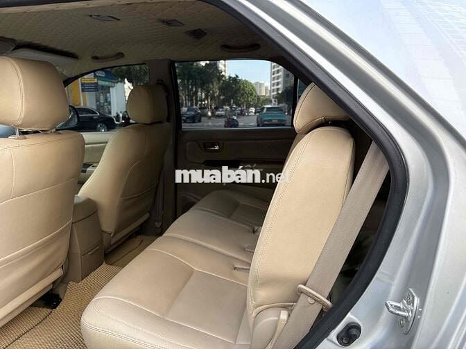 Toyota Fortuner 2011 2.5g máy dầu số sàn