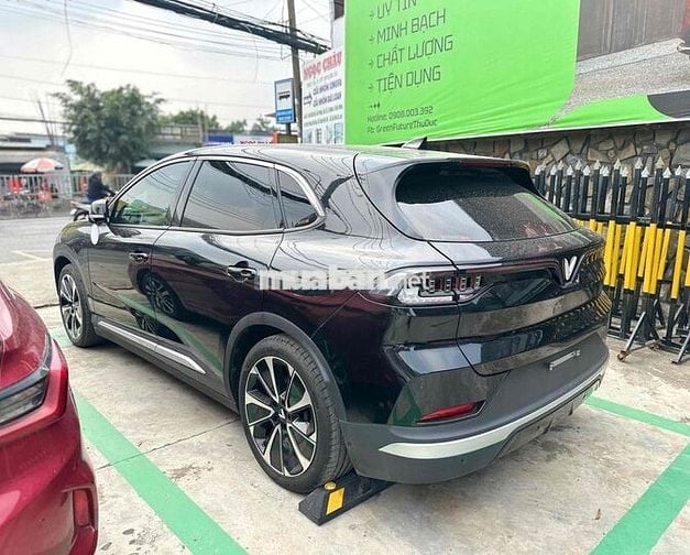 Vinfast VF8 Plus 2022 Đen/Kem Hồ Sơ Sẵn Bấm Số