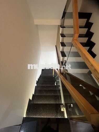 NHÀ ĐẸP – FULL NỘI THẤT – HẺM 3M THÔNG – CÁCH MẶT TIỀN 20M