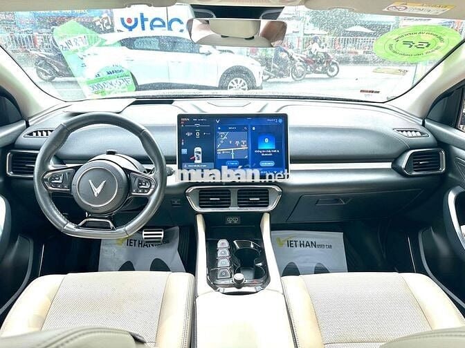Vinfast VF8 Plus 2022 Đen/Kem Hồ Sơ Sẵn Bấm Số