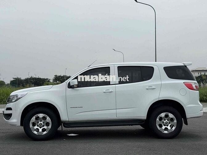 Chevrolet Trailblazer 2018 LT 2.5L 4x2 MT - 120000