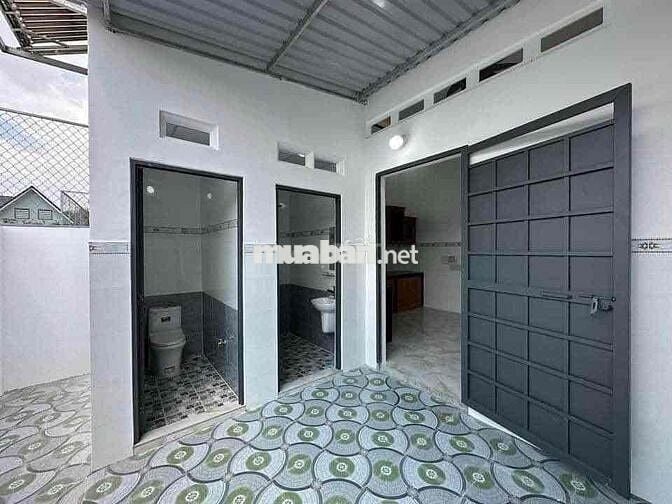 nhà cấp 4 gần chợ Hưng Long 105m2