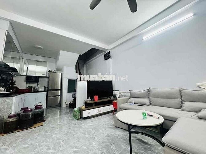 Hoàng Mai _33/35m_nhà đẹp dân xây , nở hậu nhẹ, gần ô tô , ngõ rộng