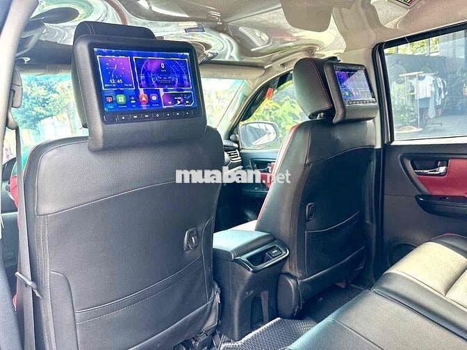 Toyota Fortuner 2017 Dầu Số sàn 68000 km Xám