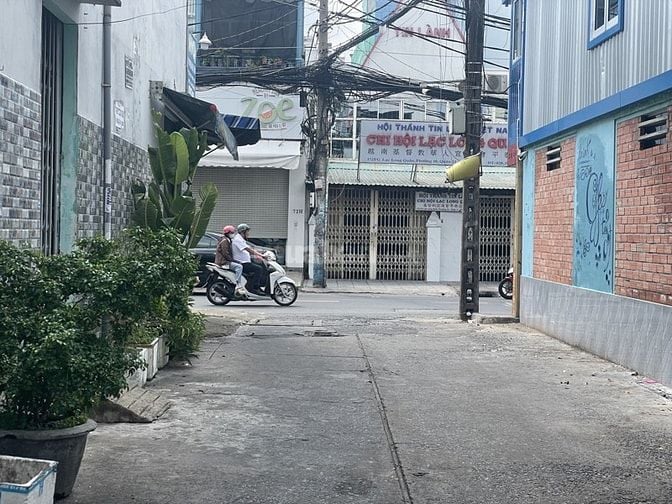 BÁN NHÀ HẺM XE HƠI ĐƯỜNG LẠC LONG QUÂN - BÌNH THỚI