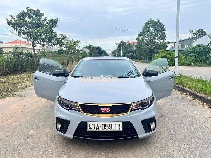 Kia Cerato Koup 2.0 AT 6 Cấp 2 cửa 5 Chỗ Rất Đẹp