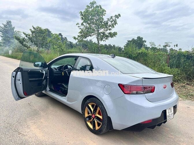 Kia Cerato Koup 2.0 AT 6 Cấp 2 cửa 5 Chỗ Rất Đẹp