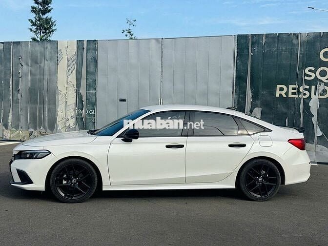 Honda Civic 2023 RS 1.5 AT - 32000 km