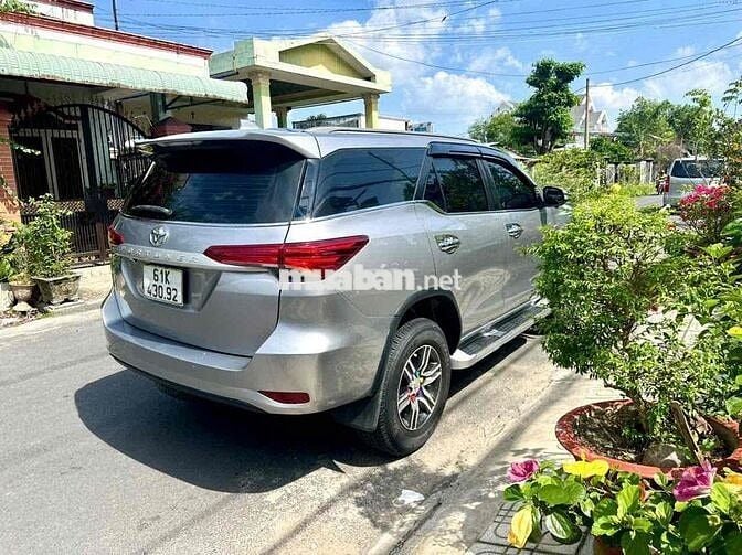 Toyota Fortuner 2017 Dầu Số sàn 68000 km Xám