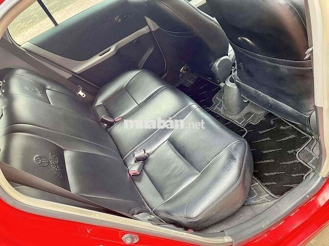 Toyota Yaris 2009 1.3 AT - 90000 km