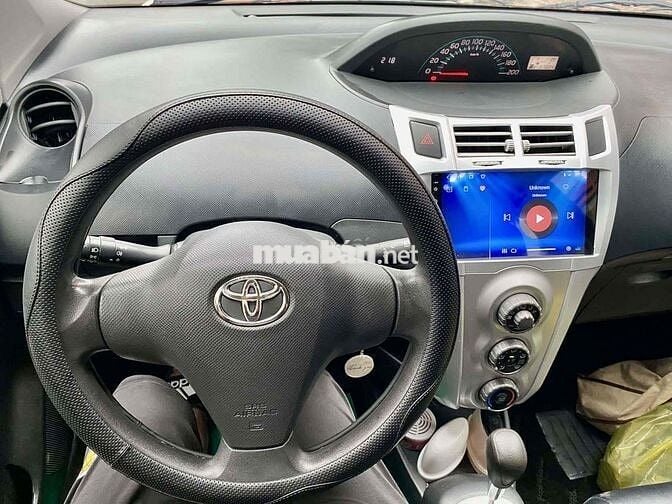 Toyota Yaris 2009 1.3 AT - 90000 km