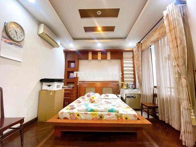 Bán nhà đẹp hẻm xe tải 5x14 4 tầng mới đẹp ở ngay, gần nhà ga T3 TSN