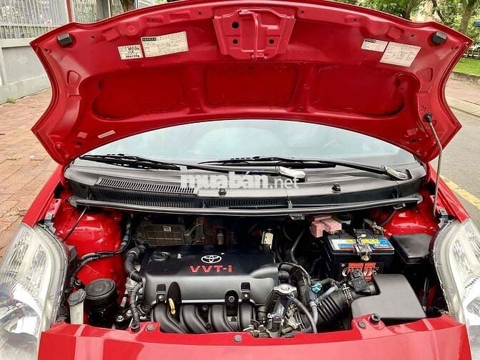 Toyota Yaris 2009 1.3 AT - 90000 km