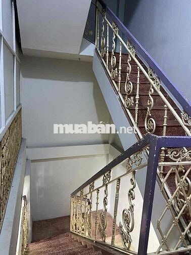 nguyên  căn 1 trệt 1 lầu,2 phòng ngủ,1 toilet